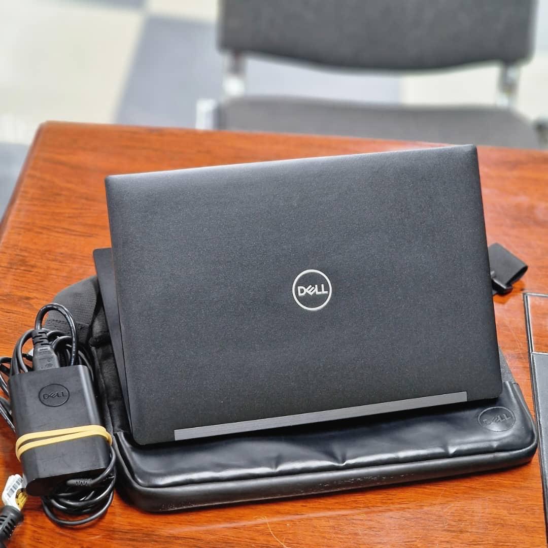 Laptop DELL core i5 7 génération